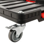 نمای دقیق از چرخ های جلوی کیوبریک (QBRICK) وان (System ONE Transport Platform)