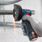 برش لوله با فرز شارژی بوش GWS 12V-76 Professional